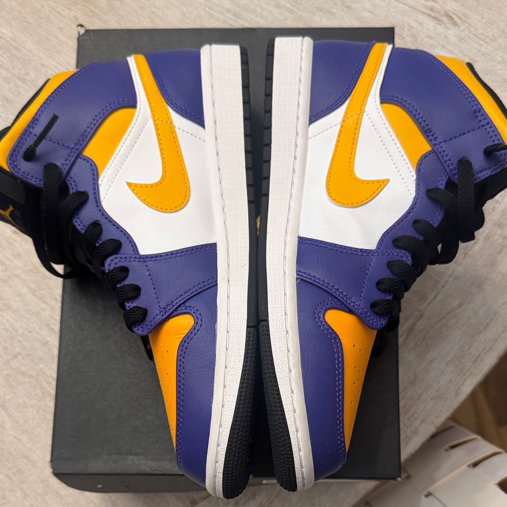 Air Jordan 1 Mid - Black, Purple & Gold - Picture 9 of 10